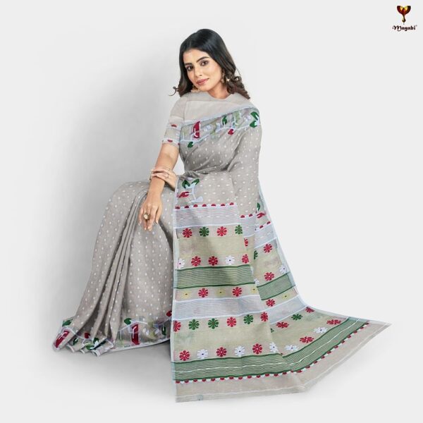 Off White Dhakai Jamdani Saree with Blouse Piece