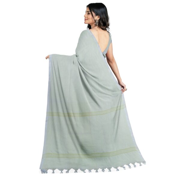 Zari Striped White Silk Handloom Saree with Blouse Piece