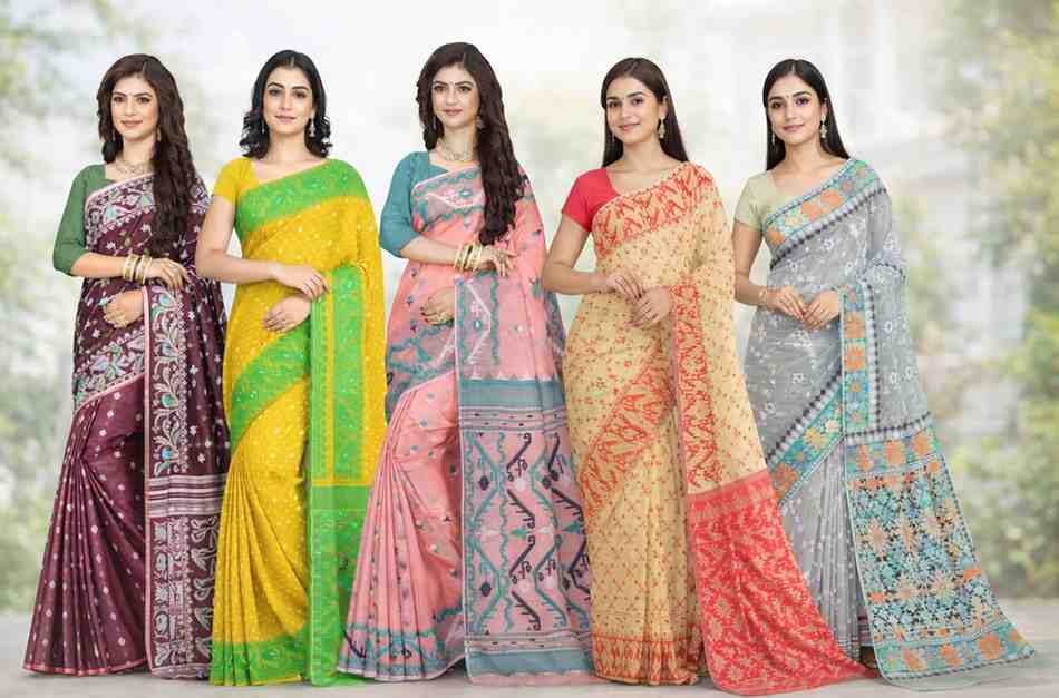Top 8 Types of Bengali Sarees (Trending Bengali Saree Styles in 2026) 2 Bengali Dhakai Jamdani Sarees